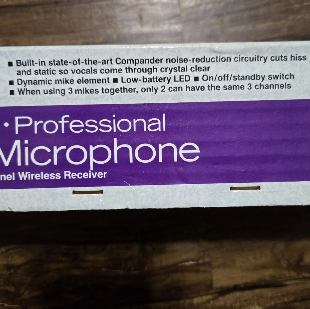 New Old Stock Radio Shack 32-1230A Wireless Microphone 170MHz Multi-Channel NIB